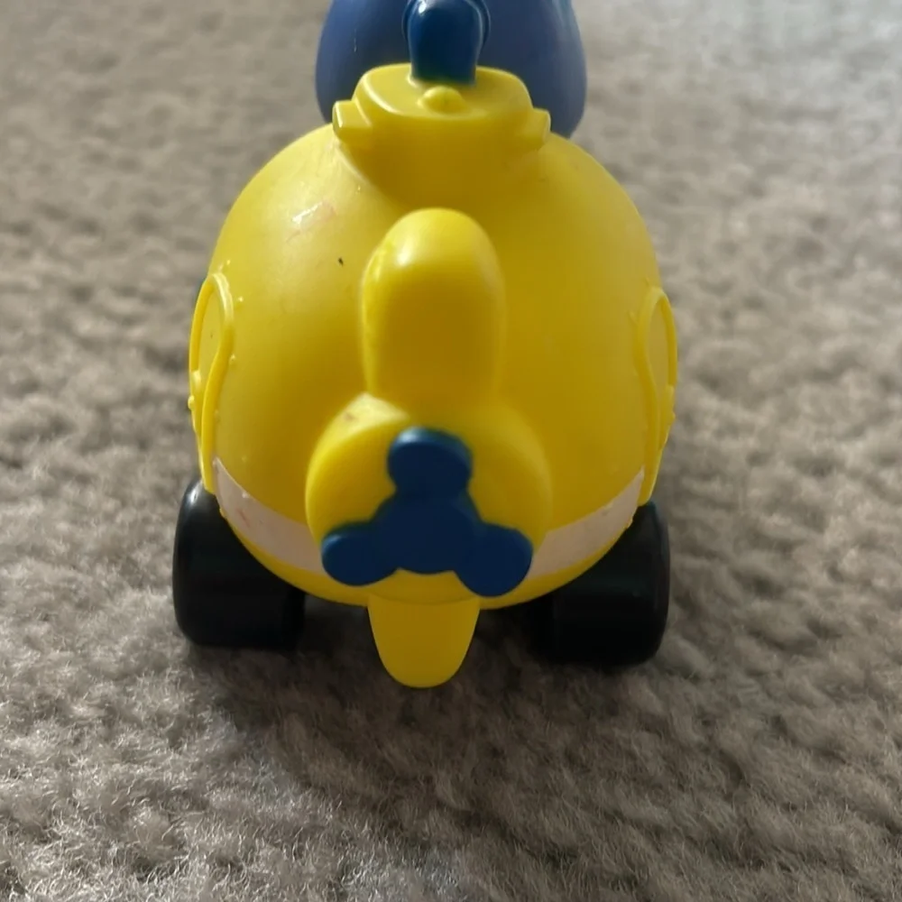 CoComelon YoYo Ladybug and JJ Mini Vehicle - Features Built-inToy Car